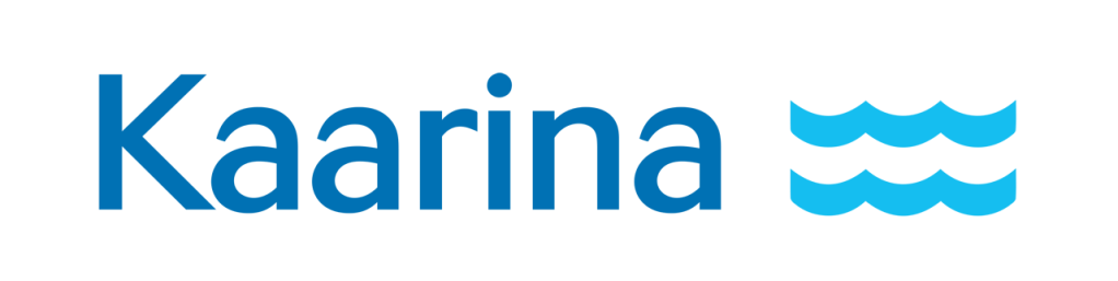 Kaarinan logo, jossa tummansininen Kaarina-testi ja vaaleansininen aaltosymboliikka